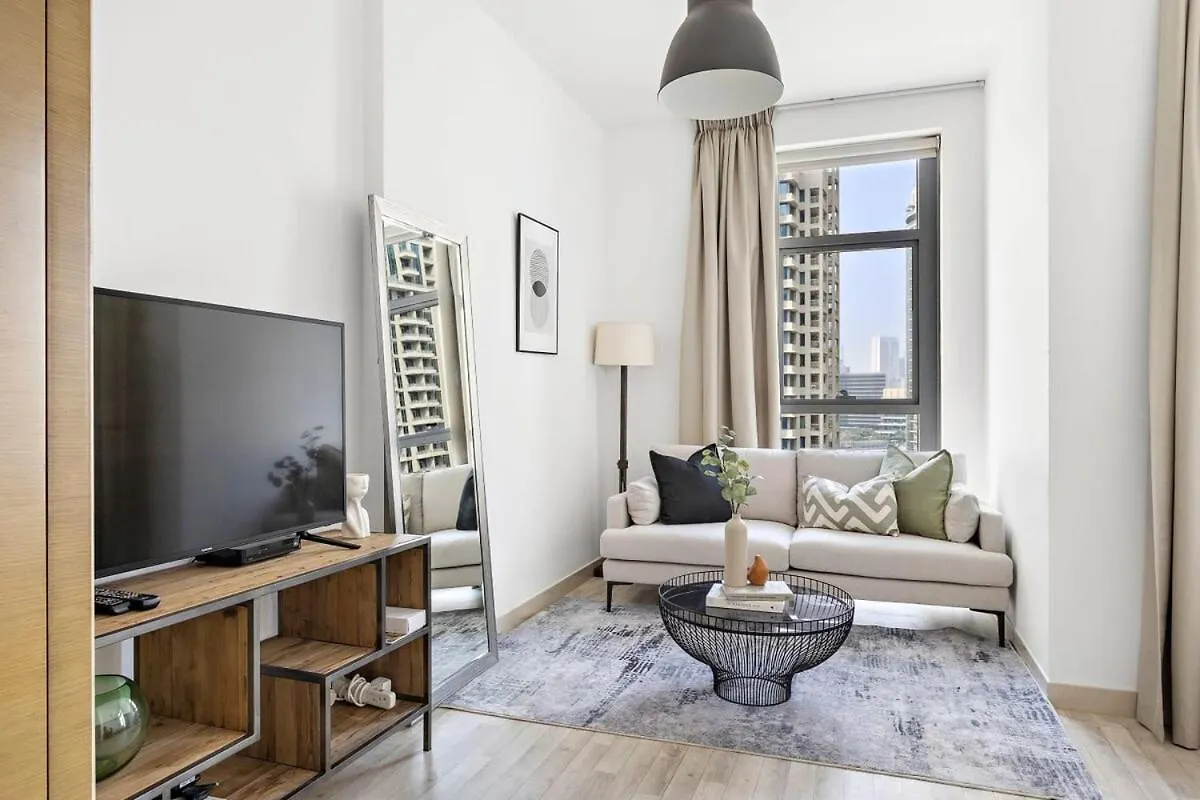 Silkhaus Chic Studio Burj Khalifa Short Walk Apartment Dubai